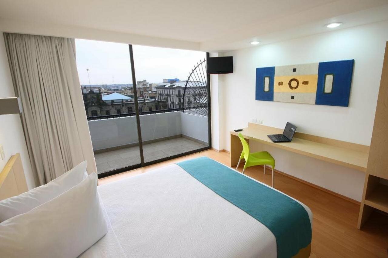 Фото One Guadalajara Centro Historico