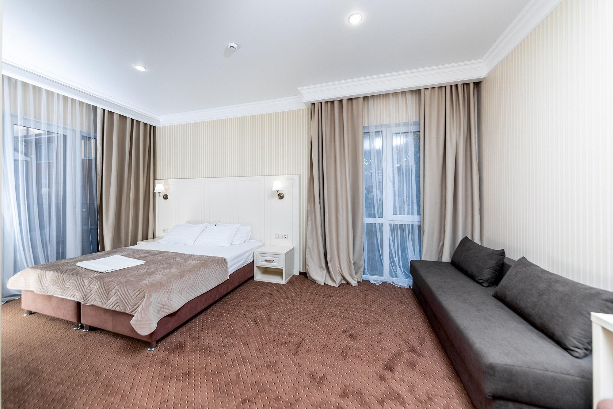 Фото Adriatic Hotel