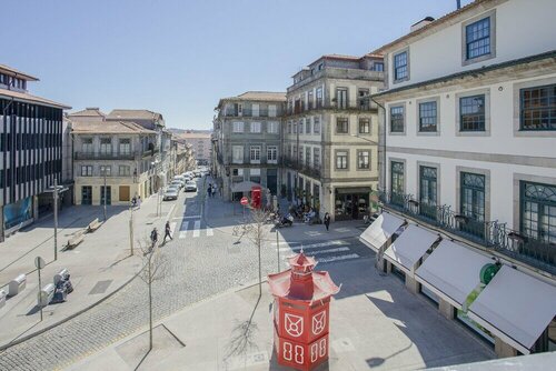 Гостиница Liiiving in Porto - Cozy & Chic Downtown в Порту