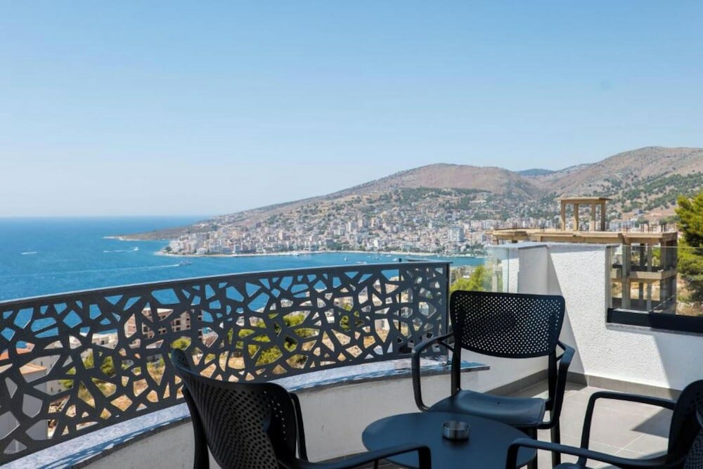 Фото Arrei Hotel