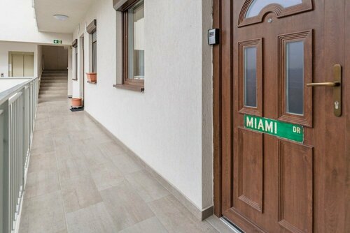 Апартаменты Miami Vice Apartment with Balcony в Будапеште