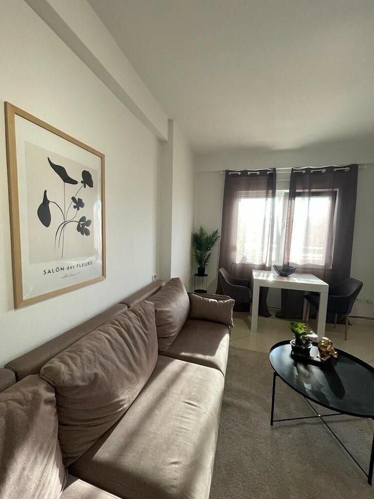 Фото Sunny Apartment