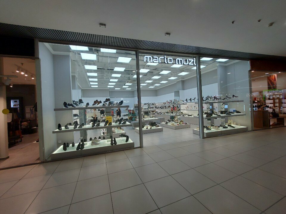 Shoe store Mario Muzi, Astrahan, photo
