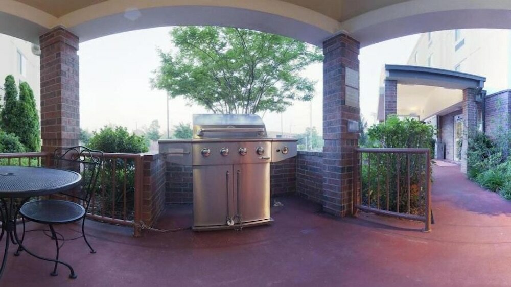 Фото Candlewood Suites West Little Rock, an Ihg Hotel