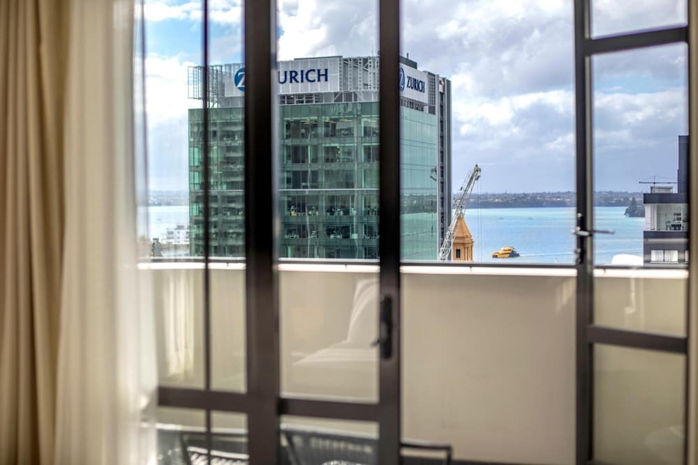 Фото Quest on Queen