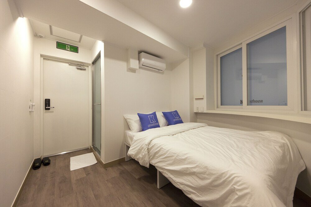 Фото K-Guesthouse Myeongdong 1