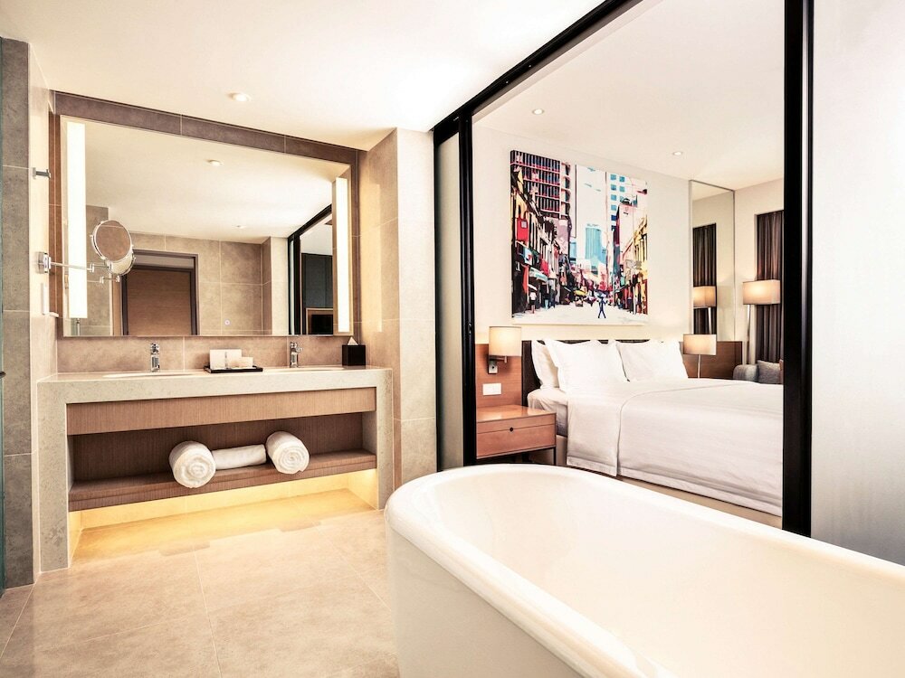 Фото Mercure Kuala Lumpur Shaw Parade