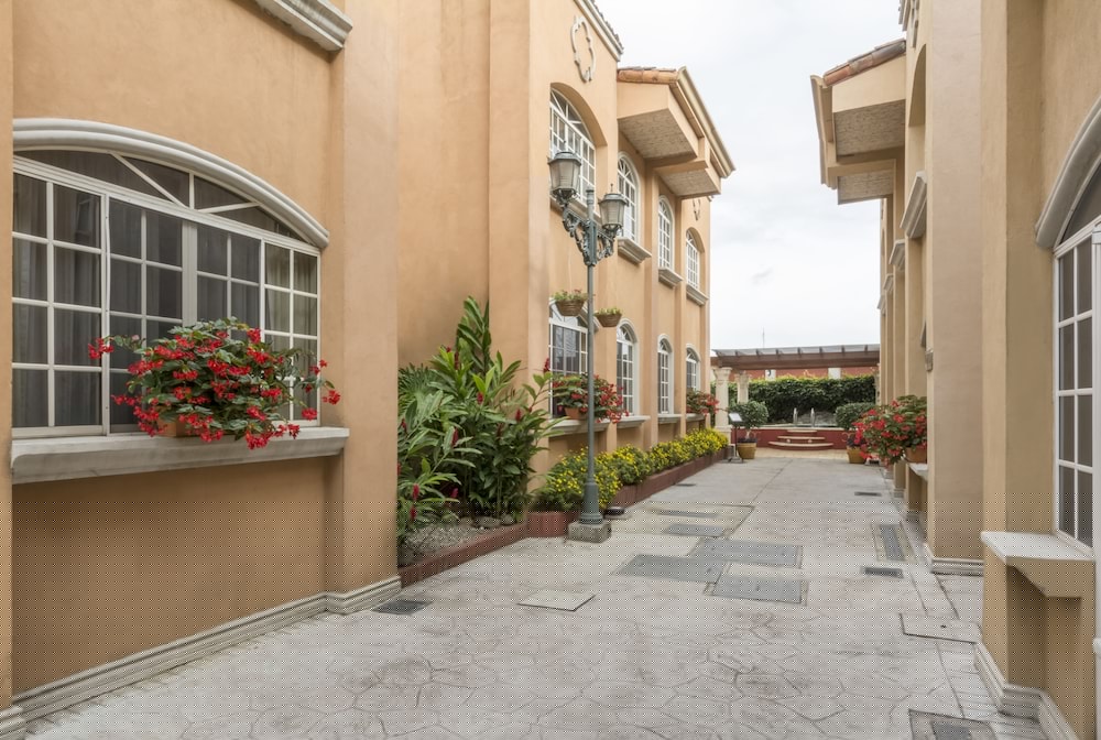 Фото Casa Conde Hotel & Suites