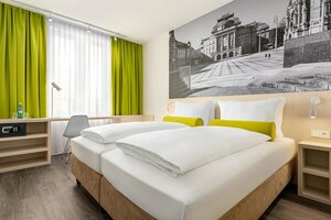 Гостиница Super 8 by Wyndham Munich City North