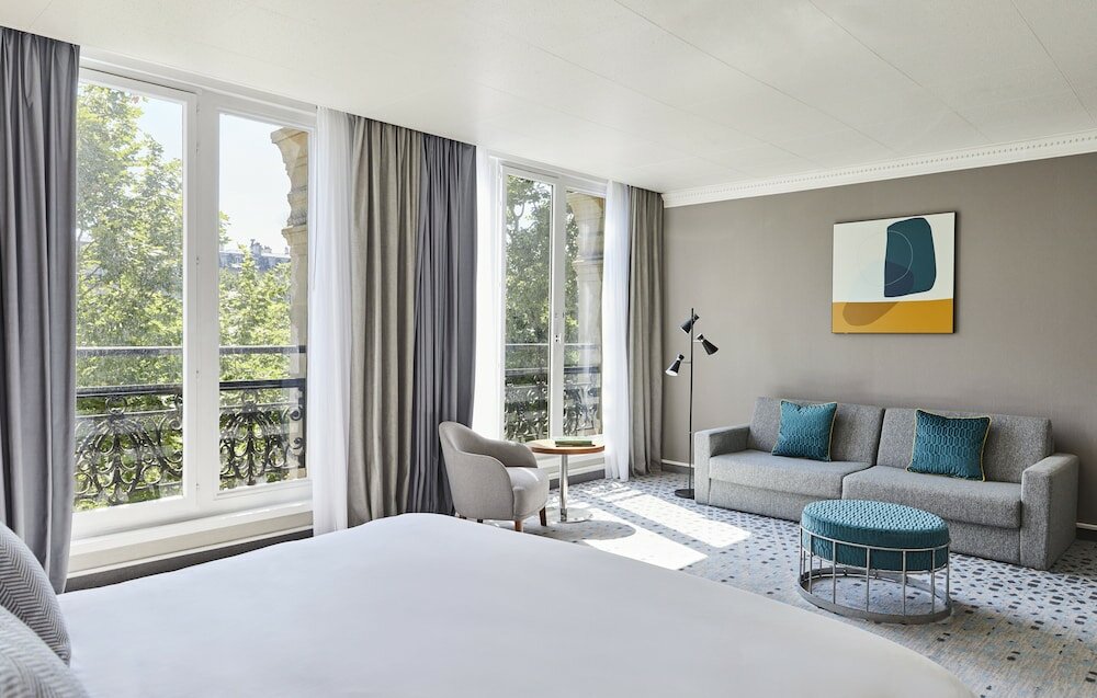 Фото Crowne Plaza Paris Republique