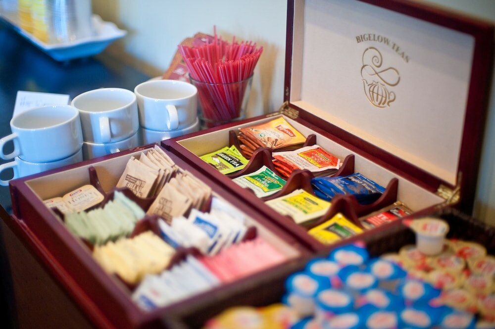 Фото Carriage House Hotel