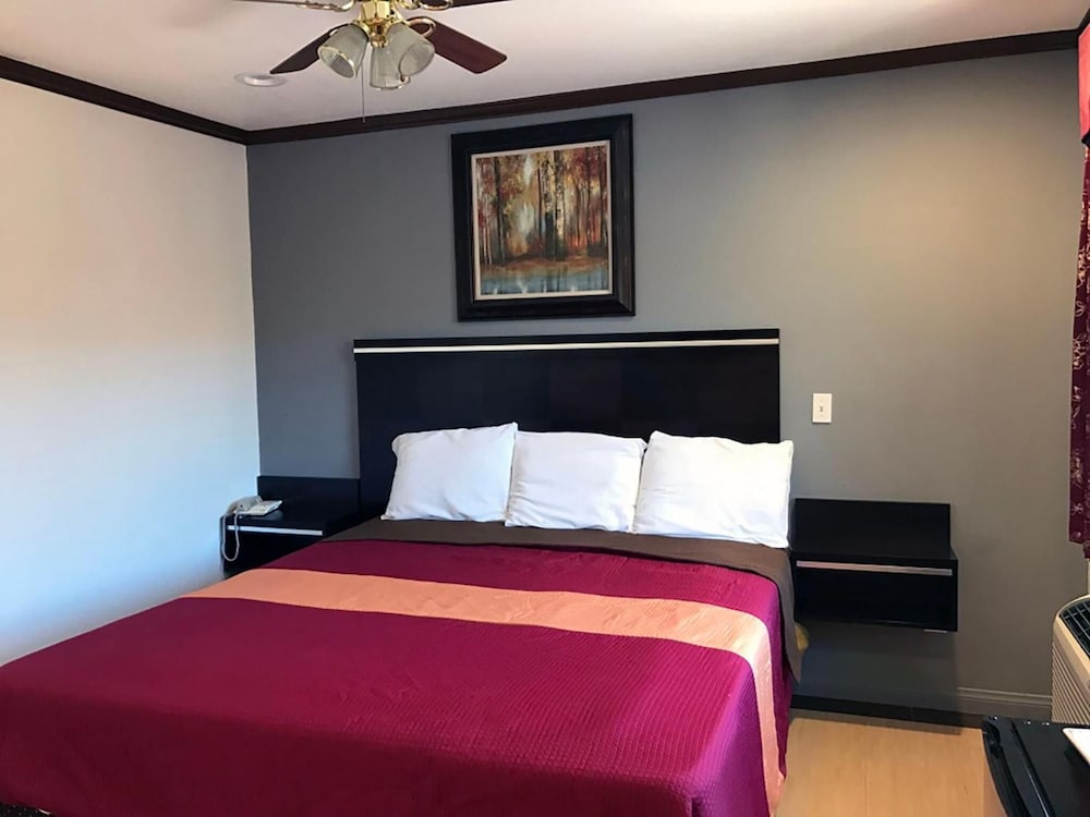 Фото Starlight Inn Canoga Park