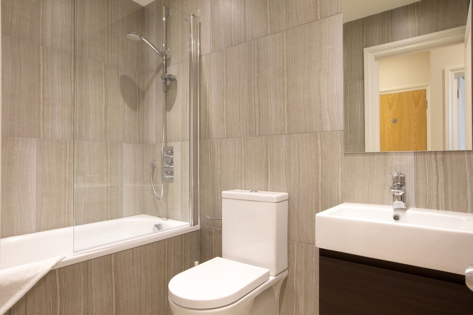 Фото Earl's Court Ongar Road Apartments by Flying Butler