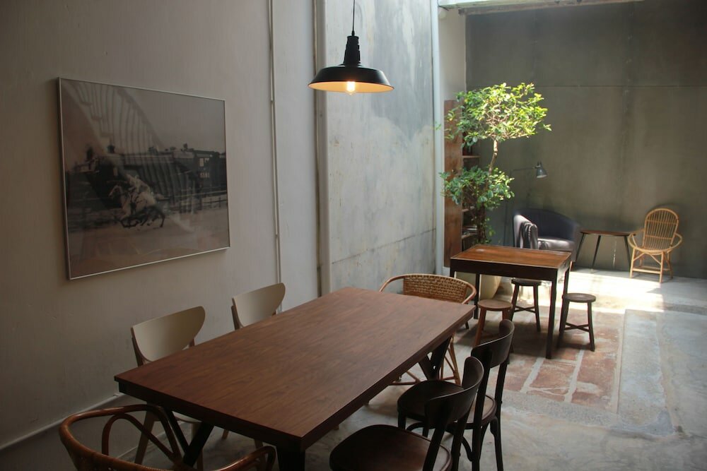 Фото The 80's Guesthouse - Hostel