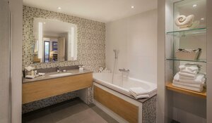 Гостиница Clayton Hotel Burlington Road