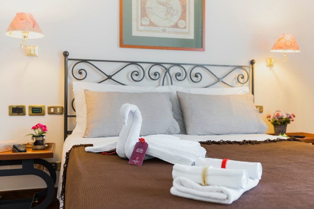 Фото Colony Hotel