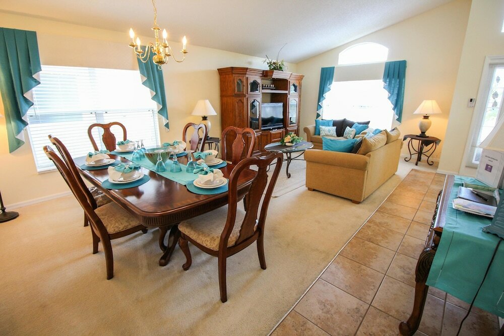 Фото Allamanda Holiday Home 4 Bedroom