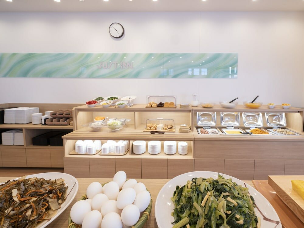 Фото Just Inn Premium Toyohashi Station Shinkansen Guchi