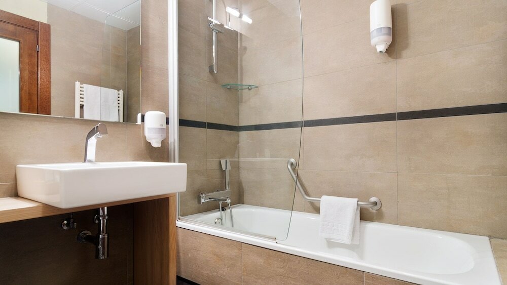 Фото Hotel Silken Ordesa