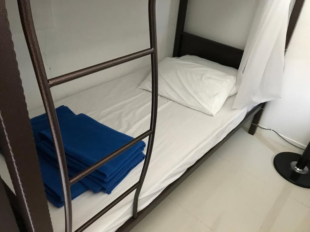 Фото Island Hostel