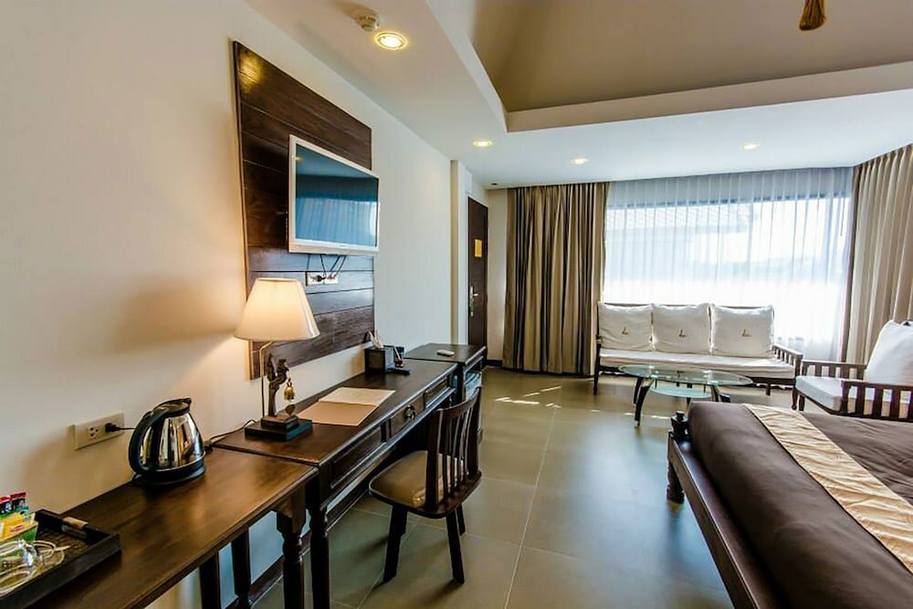 Фото Goldenbell Hotel Chiangmai