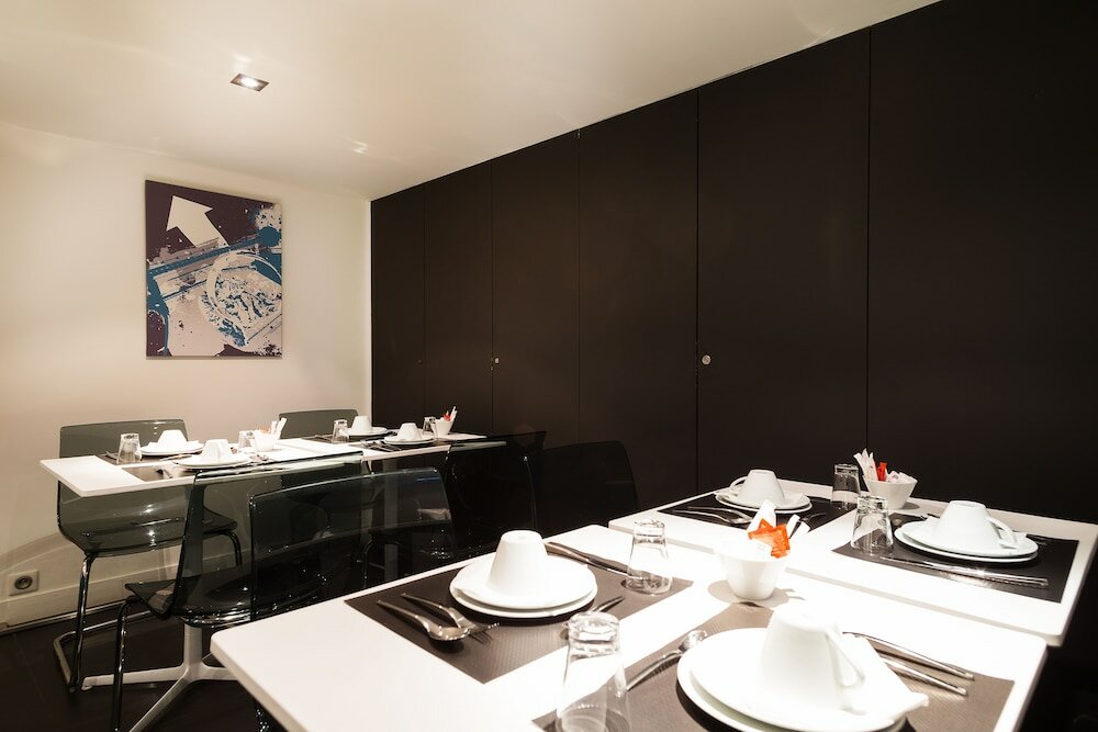 Фото Hotel Arc de Triomphe Etoile