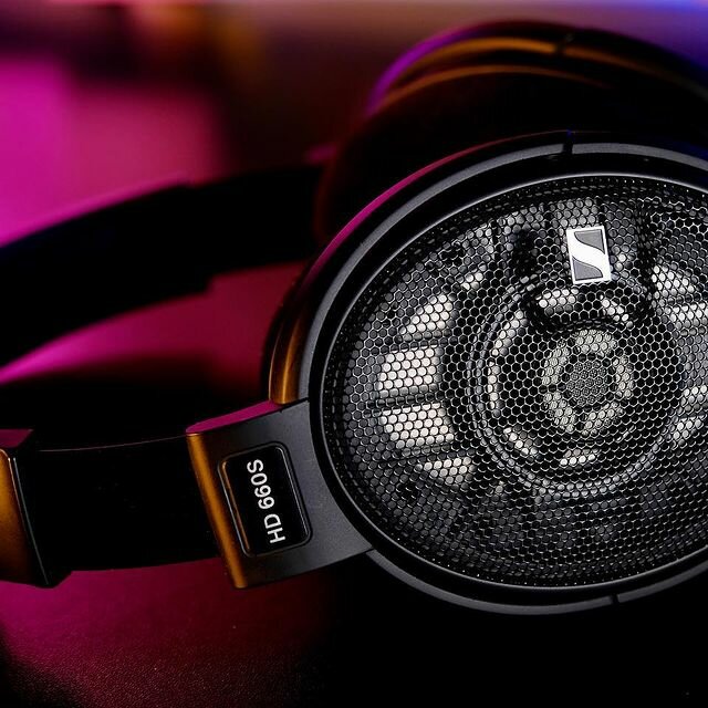 Convenience store Kulaklık.com, Istanbul, photo