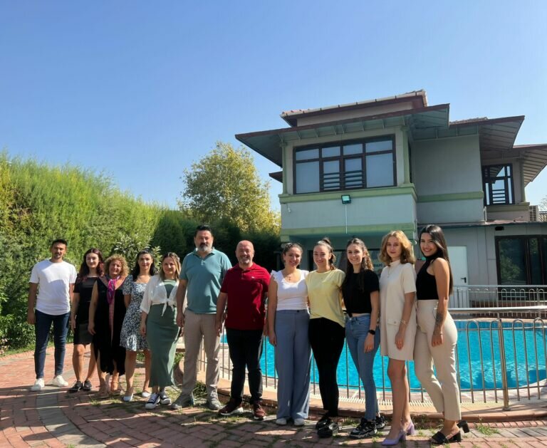 مركز تأهيل اجتماعي Dilgem Bornova Education and Center ، إزمير، صورة