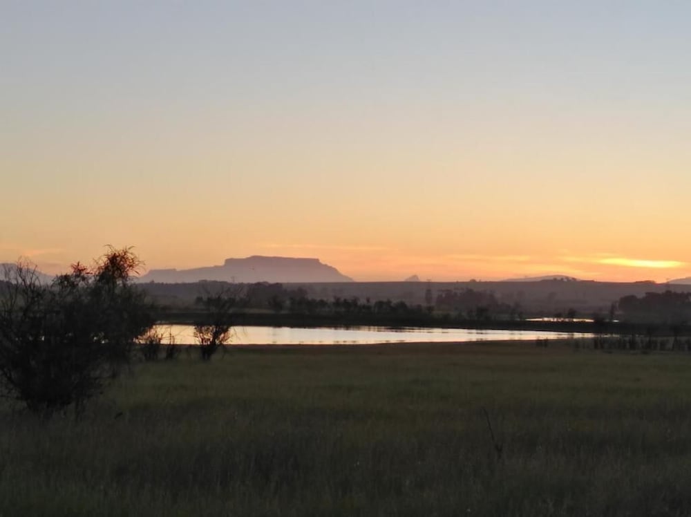 Фото Wild Clover Cottages