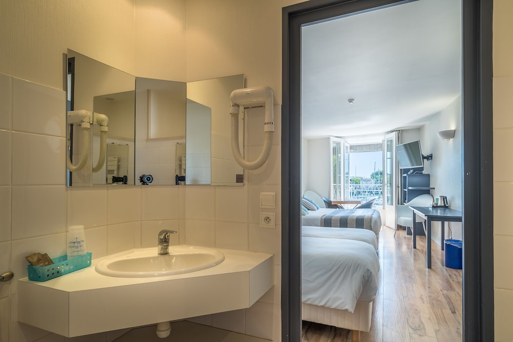 Фото Hotel La Marine