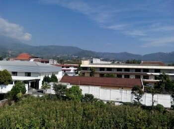 Фото De Wahyu Hotel