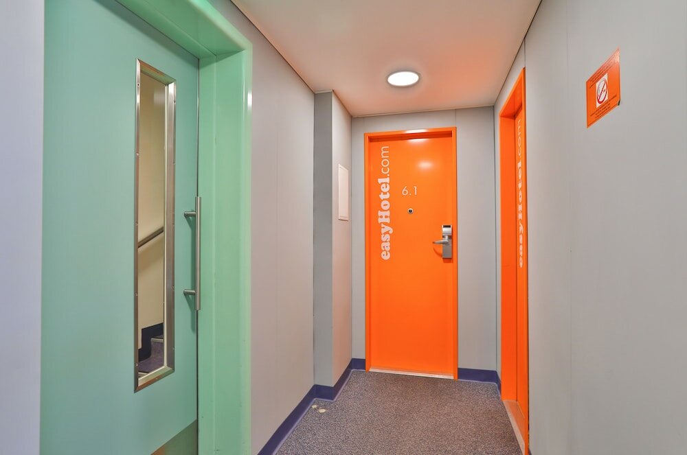 Фото easyHotel Sofia