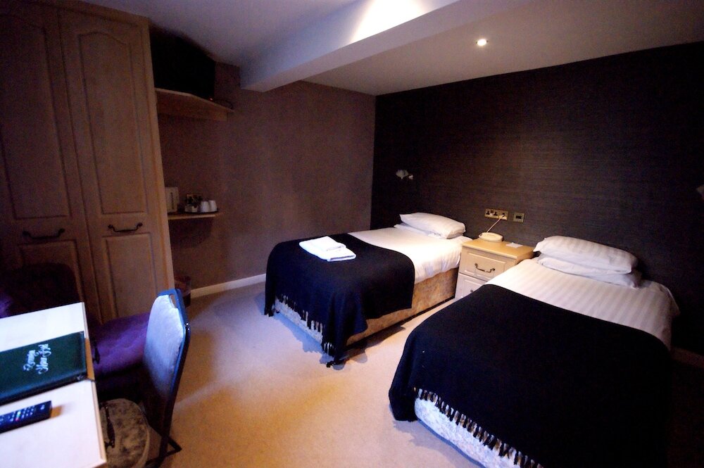 Фото Donington Manor Hotel