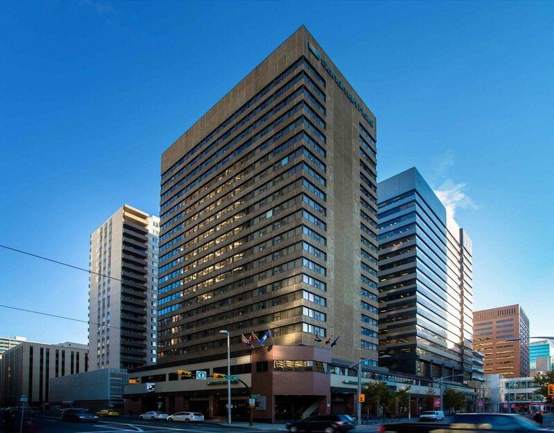 Гостиница Sandman Signature Calgary Downtown Hotel в Калгари