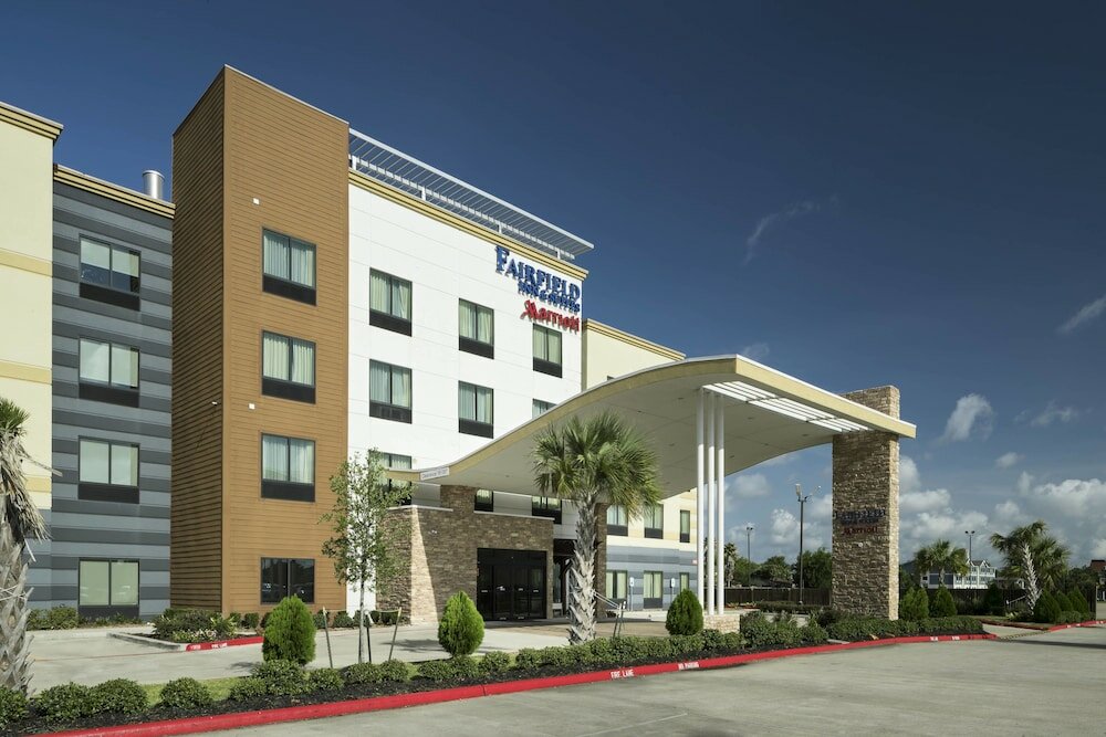 Фото Fairfield Inn & Suites by Marriott Houston Pasadena