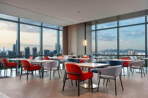 Гостиница Holiday Inn Express Shenzhen Futian Center, an Ihg Hotel