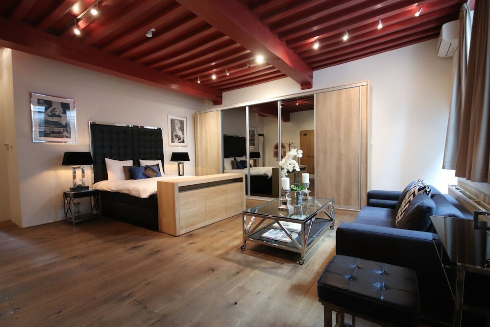 Фото Steenhof Suites