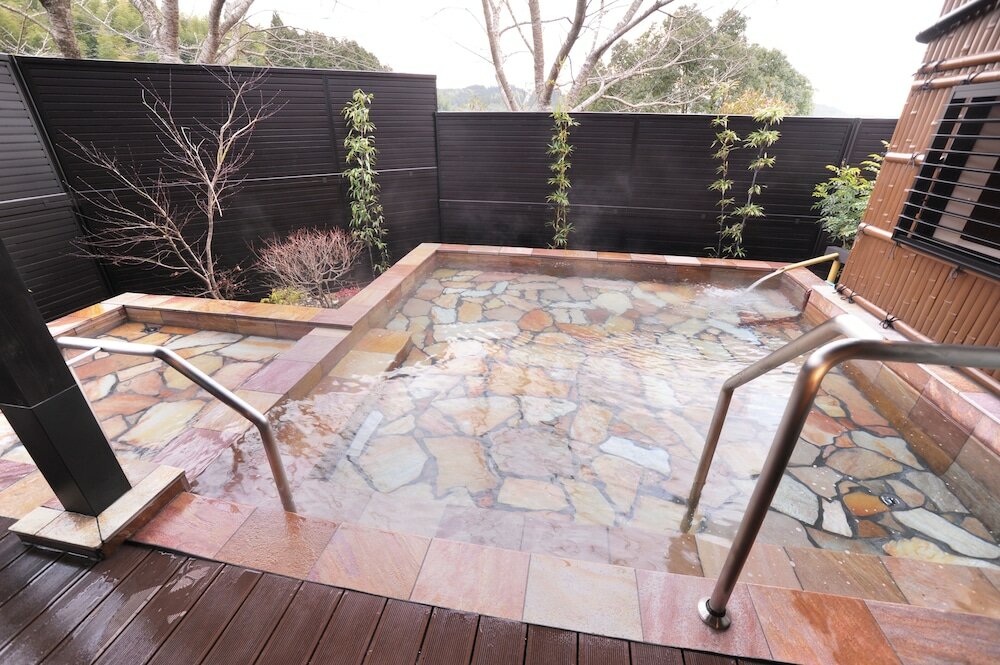 Фото Hirayamaonsen Uedaya