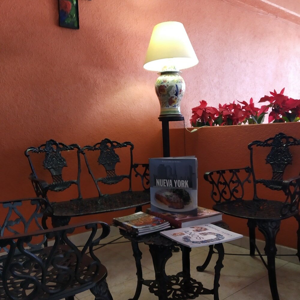 Фото Suites Sevilla