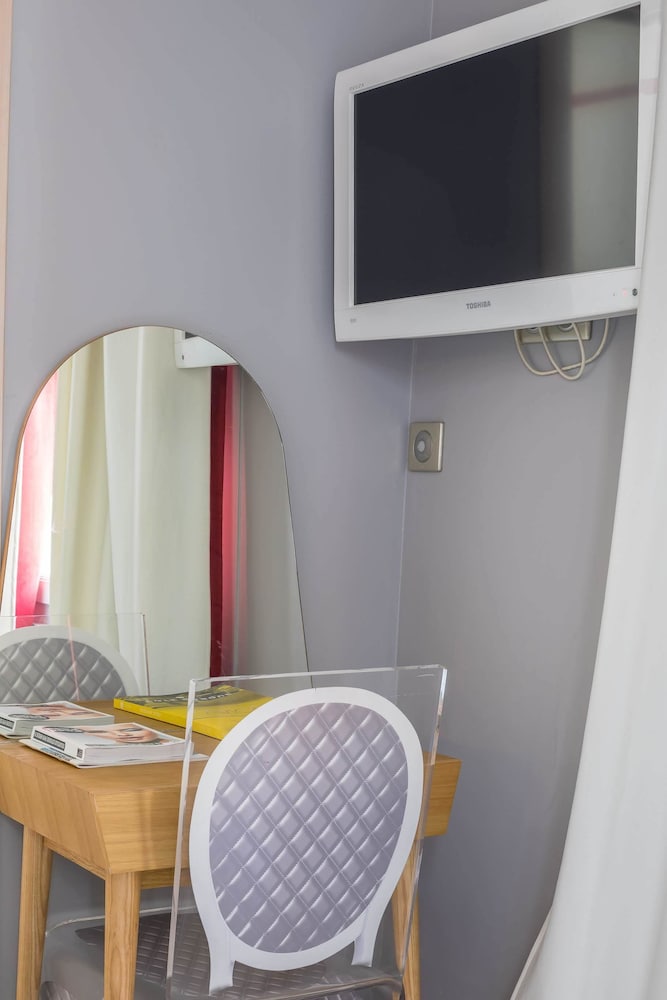 Фото Hôtel Cosmopolitain