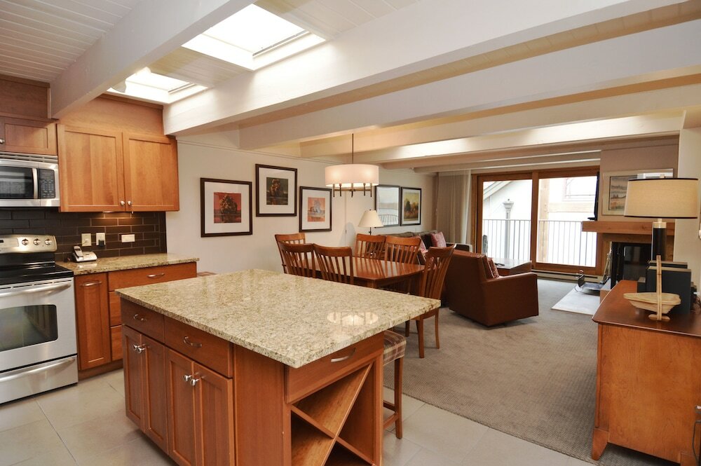 Фото Chateau Blanc Condominiums