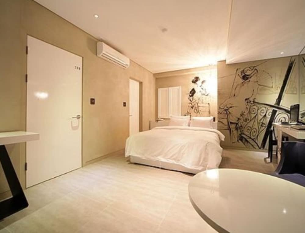 Фото Gaeul Sinchon