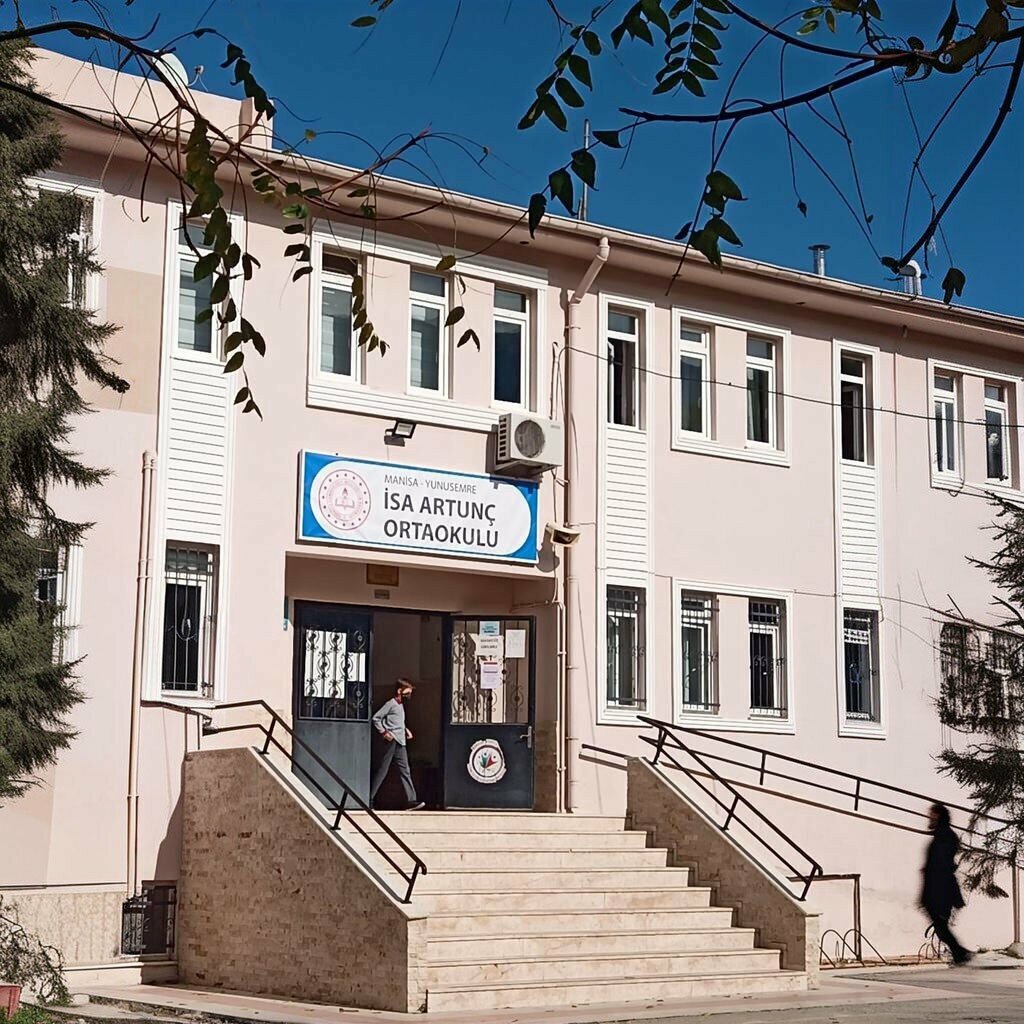 School Üzümcüler Isa Artunç Middle School, Manisa, photo