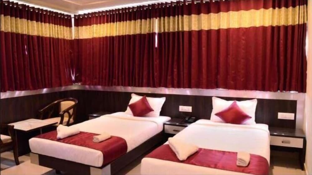 Фото Hotel Olympia Inn