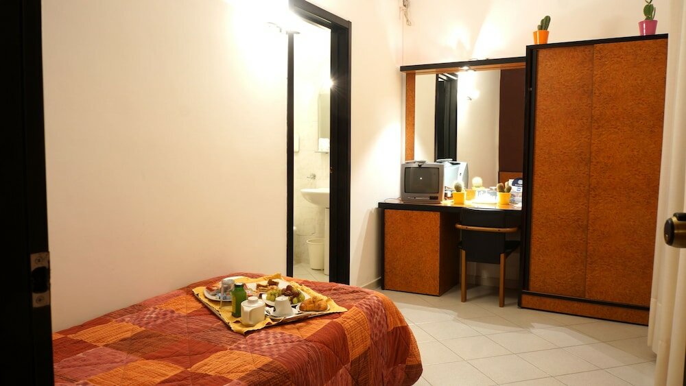 Фото Hotel Scigliano