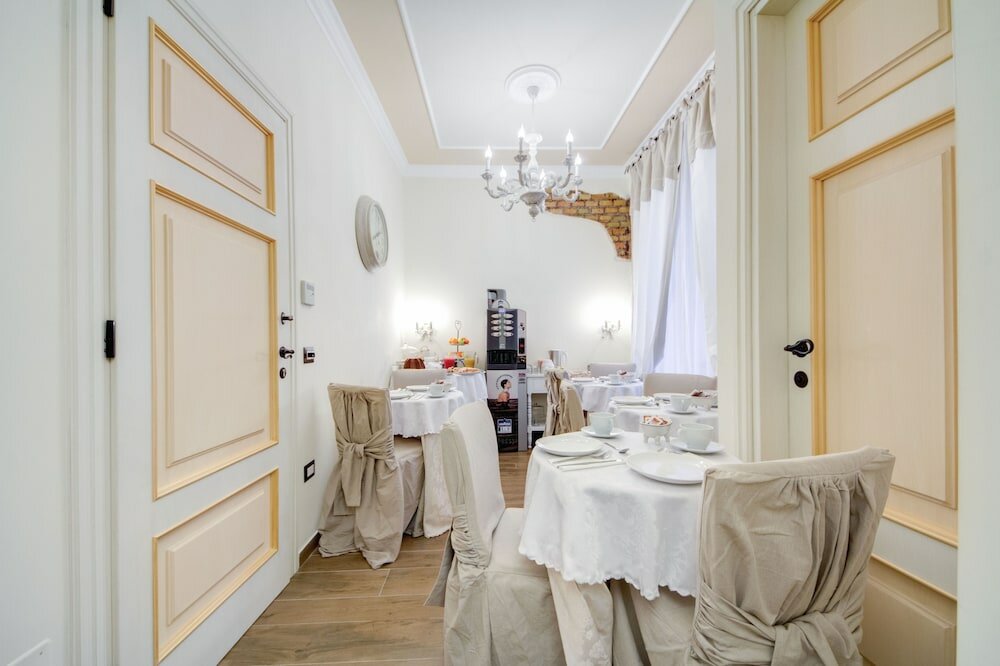 Фото Lunaria Suites Rome