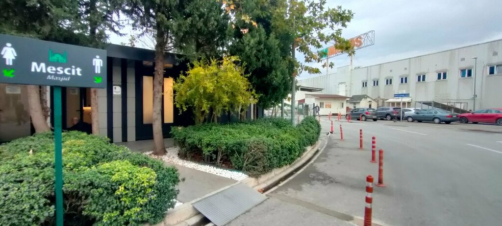 Mosque Forum Bornova Mosque, Izmir, photo