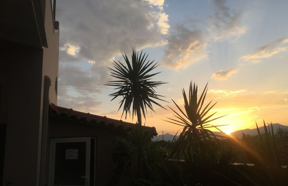 Фото Diamond Palace Apartments