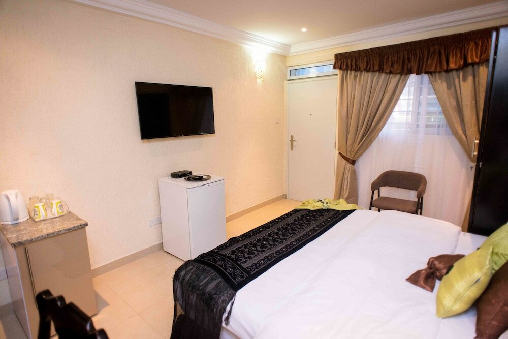 Фото The Ritzz Exclusive Guest House