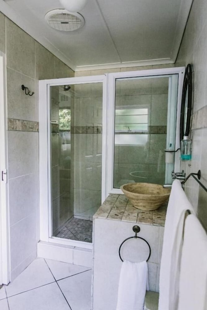 Фото Parrot Peek B&b